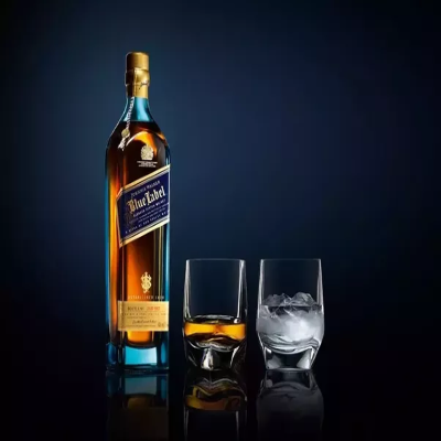 Johnnie Walker Blue with 2 Crystal Glasses 750ML